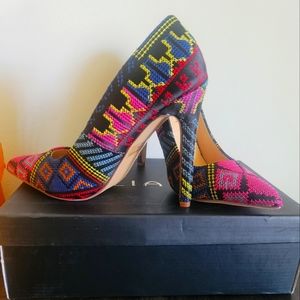 Size 8 Multi-Color Heel